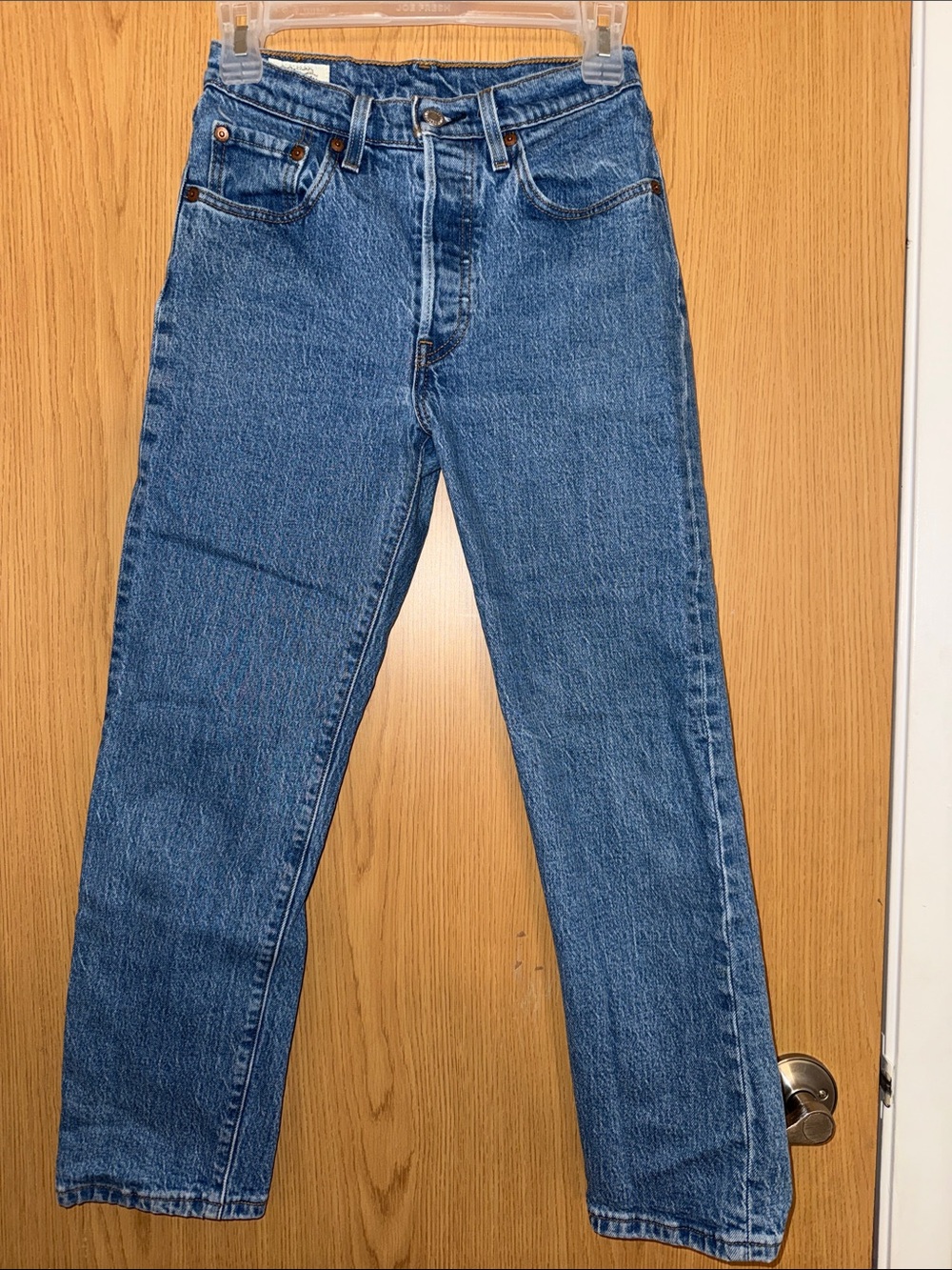 Levi's Classic Blue High-Rise Cropped Jeans